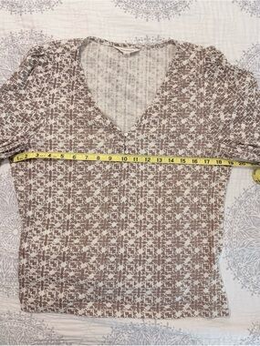 Lucky Brand Beige Brown Floral Print V-Neck Top
